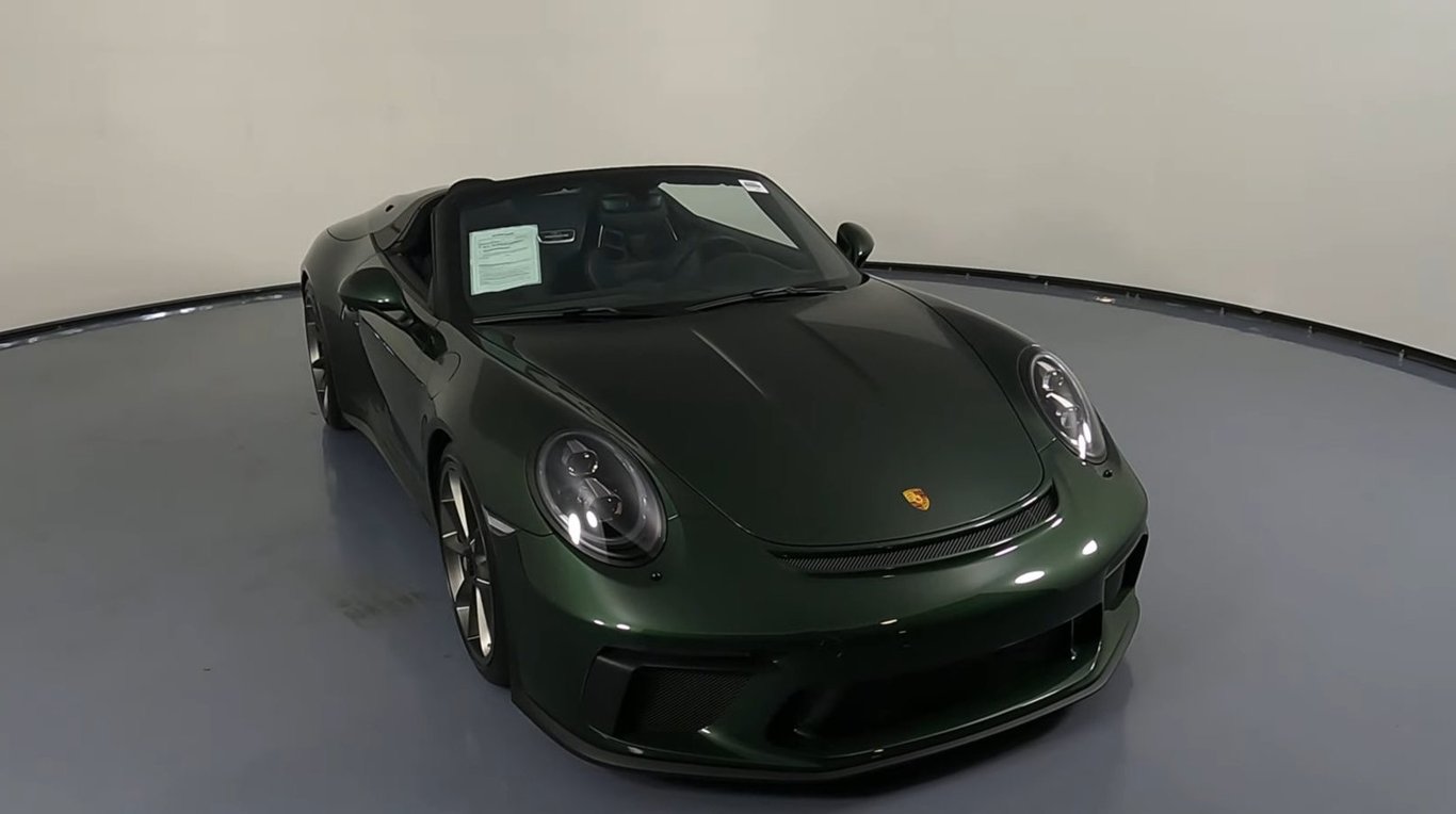 2019 Porsche 911 Speedster photo 2 of 26