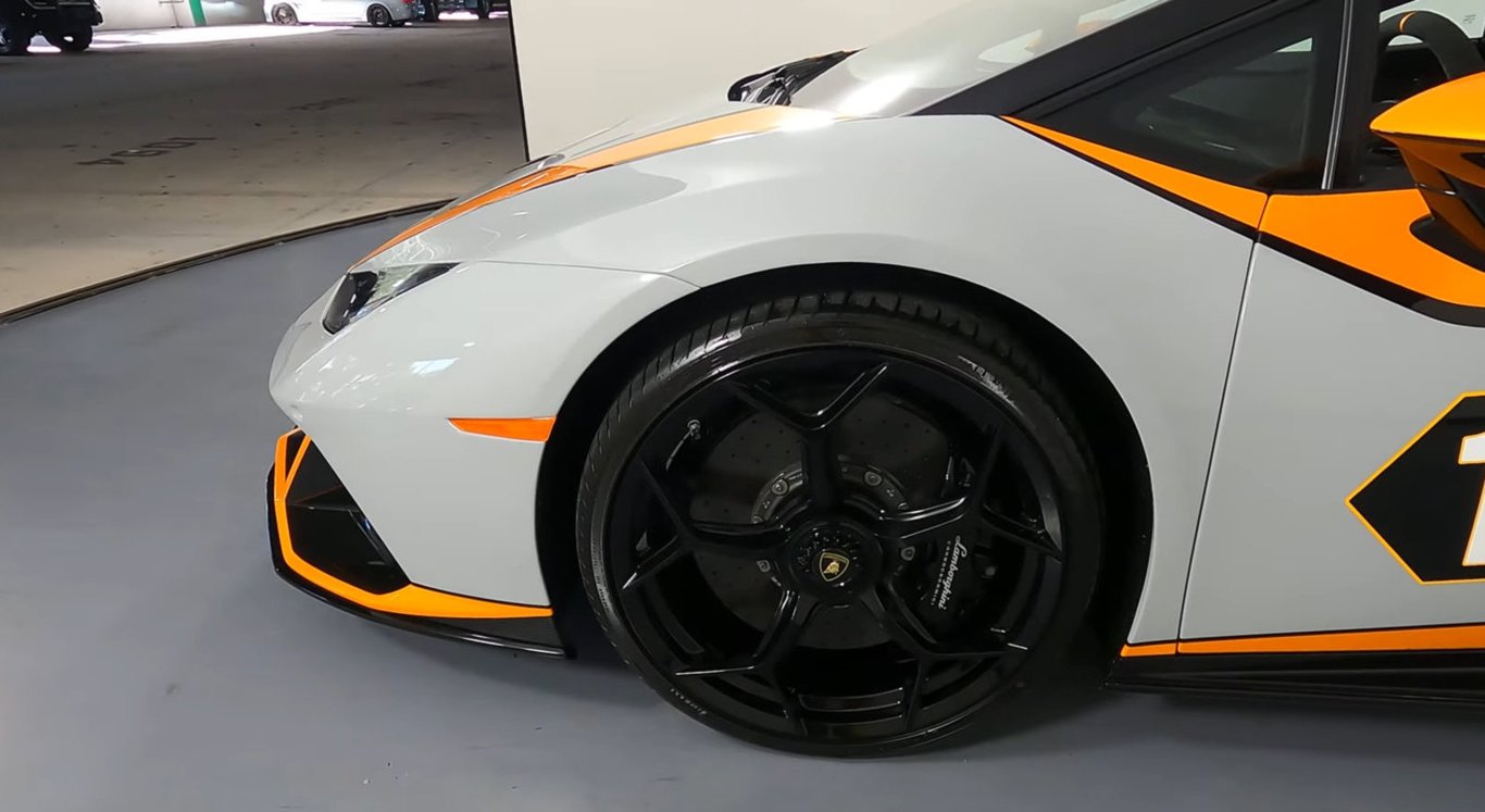 2020 Lamborghini Huracan EVO GT Celebtration photo 6 of 23