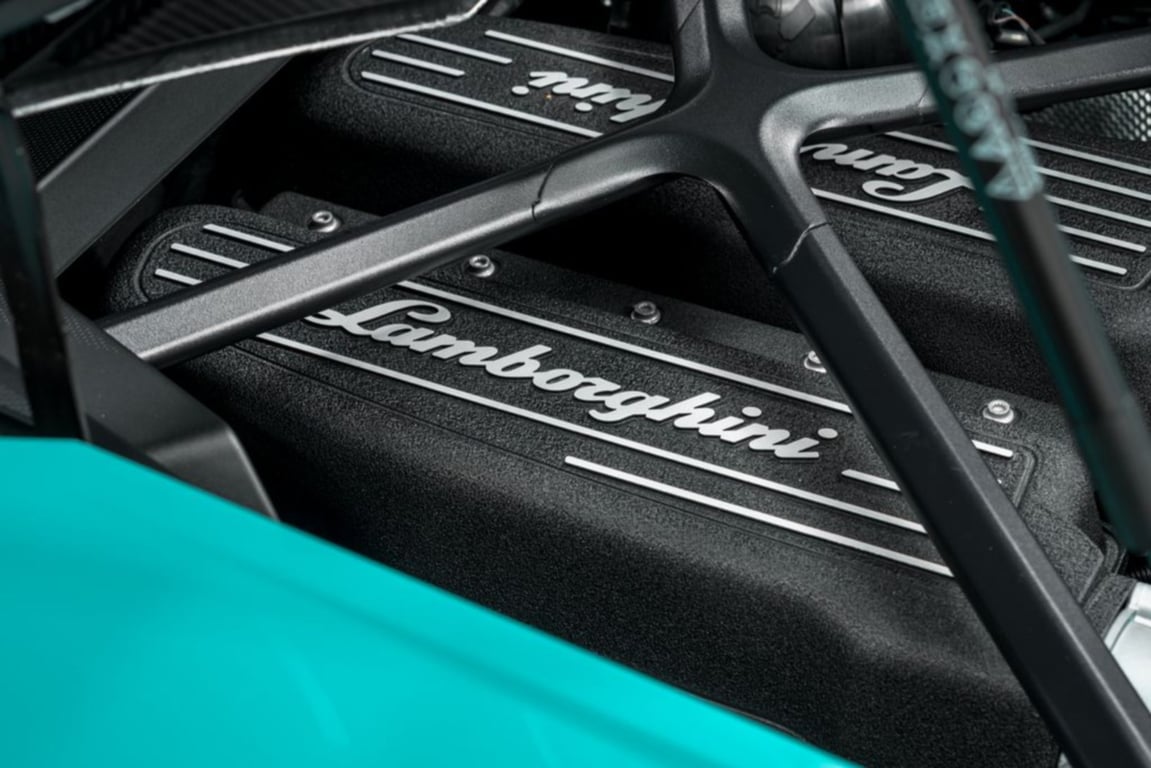 2023 Lamborghini Huracan Tecnica photo 2 of 55