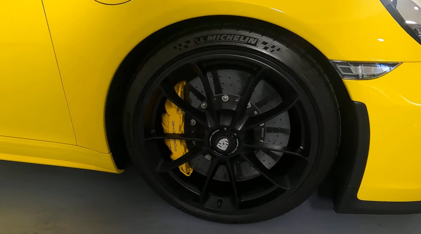 2019 Porsche 911 Speedster photo 13 of 21