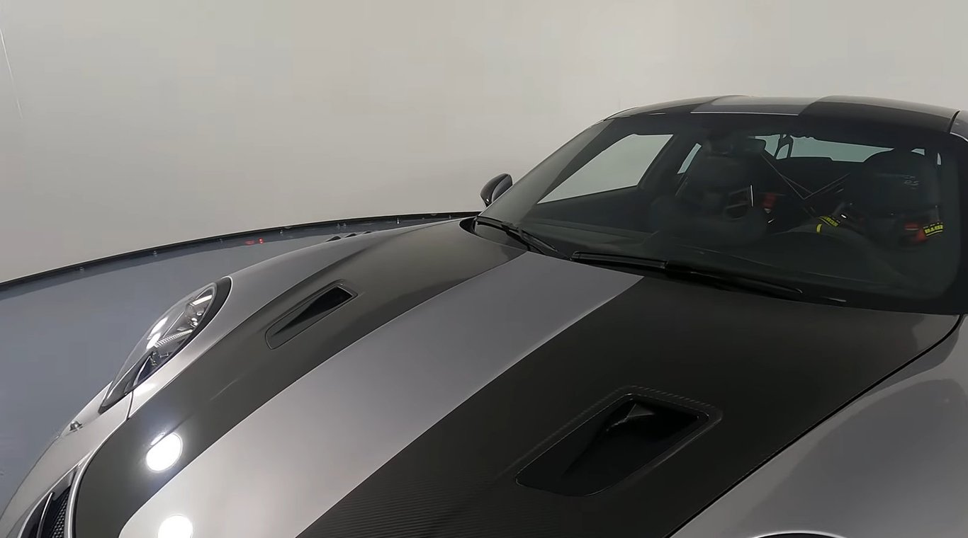 2019 Porsche 911 GT2 RS photo 6 of 27