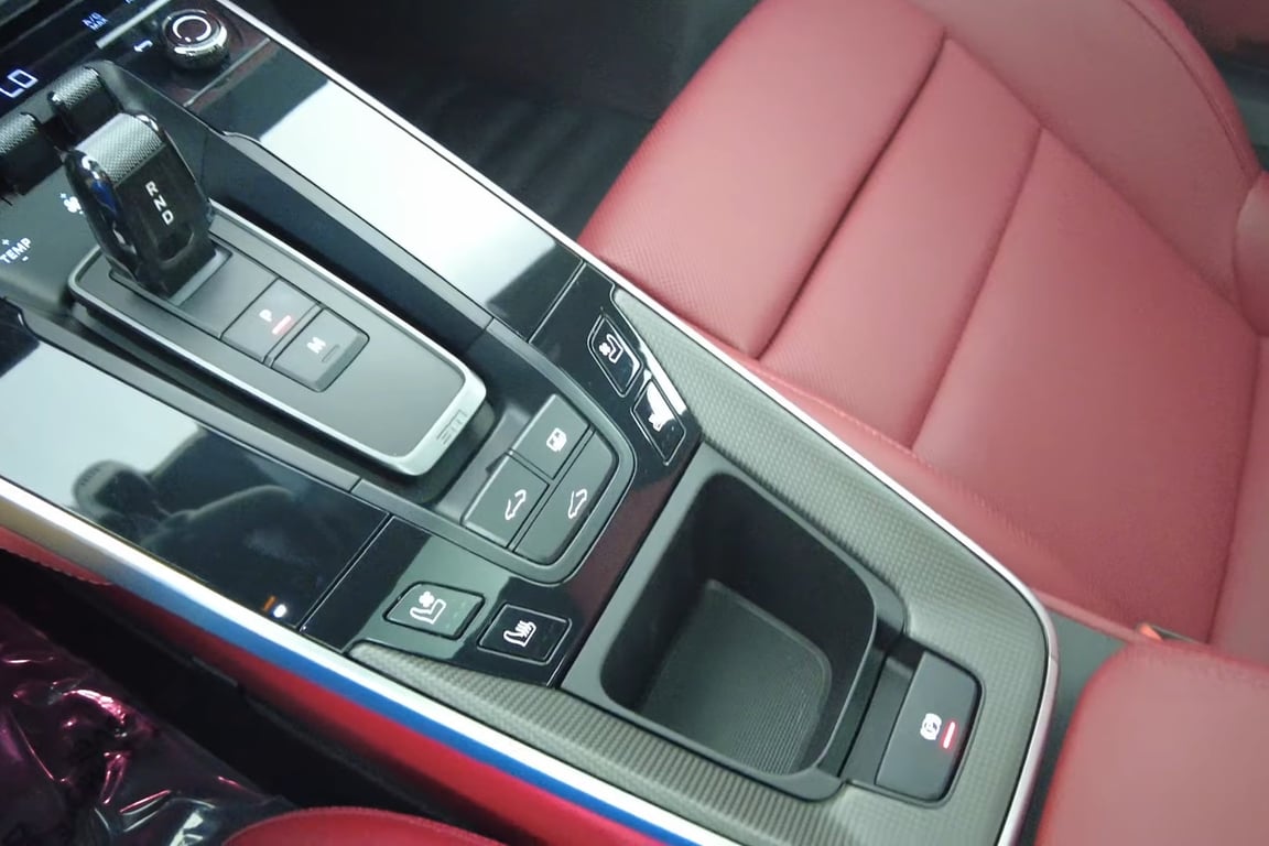 2023 Porsche 911 Turbo / Turbo S photo 16 of 18
