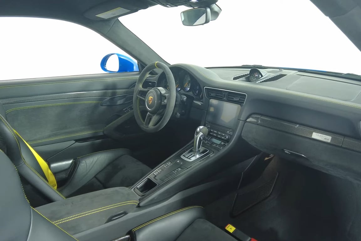 2019 Porsche 911 GT2 RS photo 19 of 29