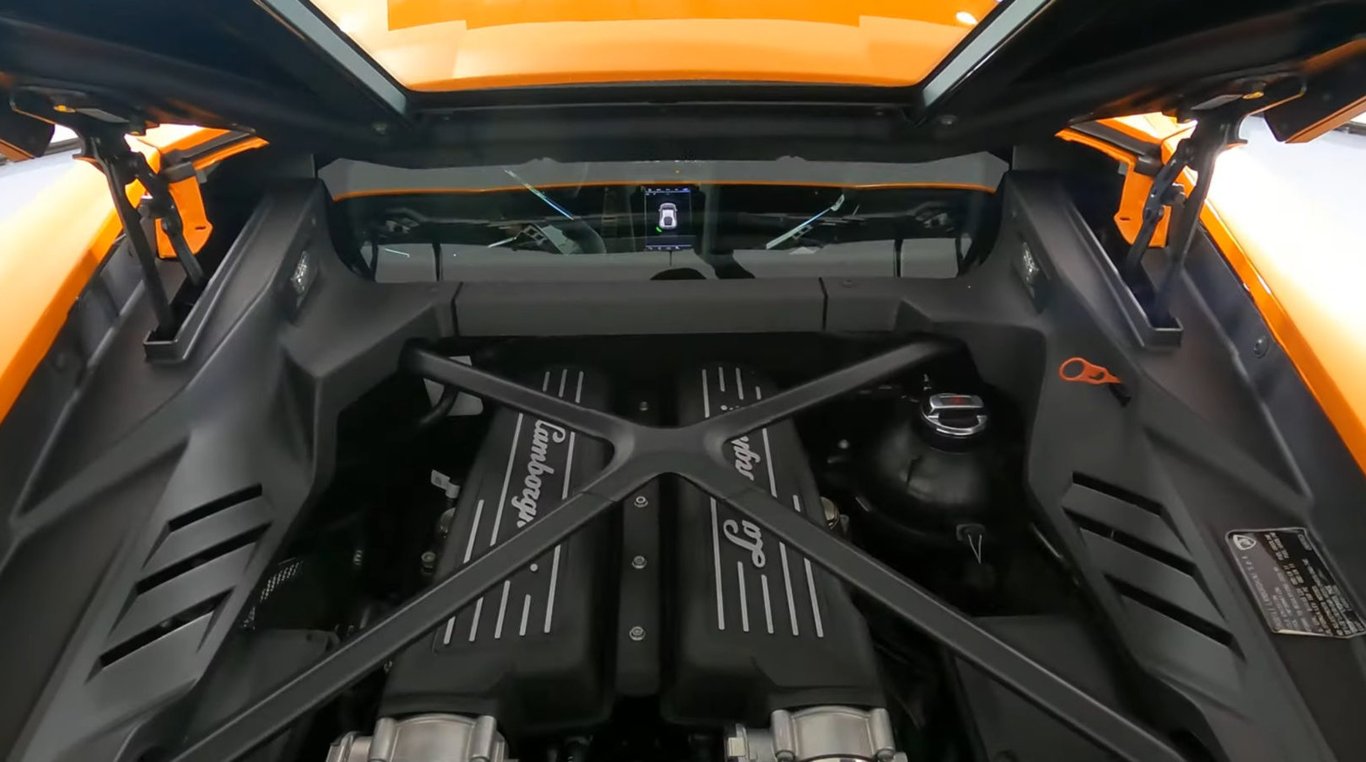 2020 Lamborghini Huracan EVO GT Celebtration photo 18 of 23