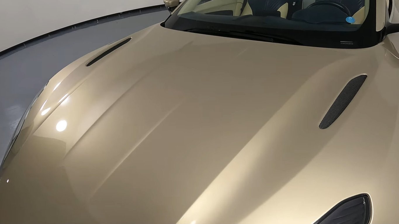 2019 Aston Martin DB11 Volante photo 10 of 33
