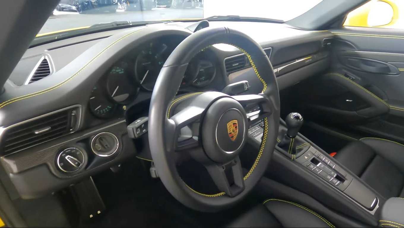 2019 Porsche 911 Speedster photo 14 of 21