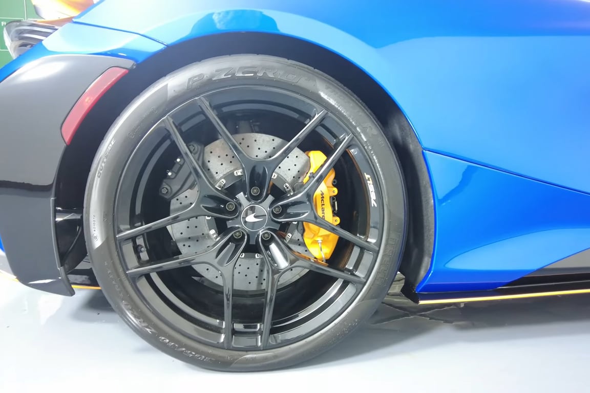 2022 McLaren 765LT Spider photo 8 of 20