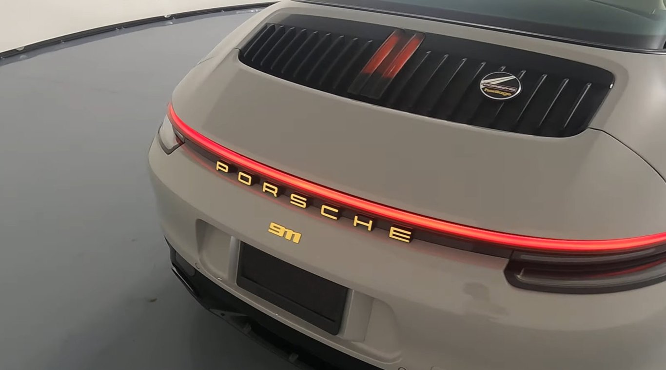 2021 Porsche 911 Targa 4S Heritage Edition photo 11 of 29