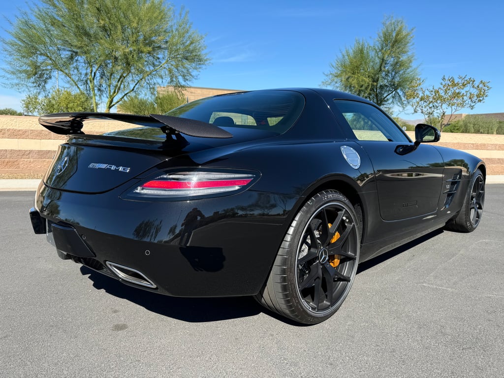 2015 Mercedes-Benz SLS-Class SLS AMG GT Final Edition photo 18 of 49