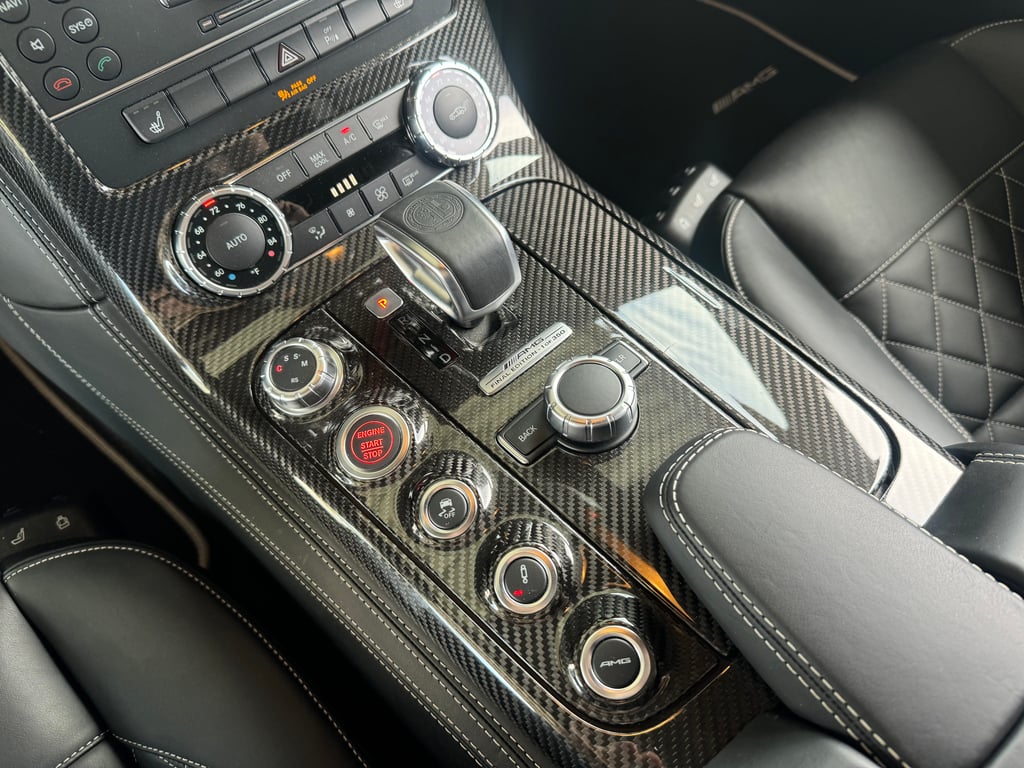 2015 Mercedes-Benz SLS-Class SLS AMG GT Final Edition photo 43 of 49