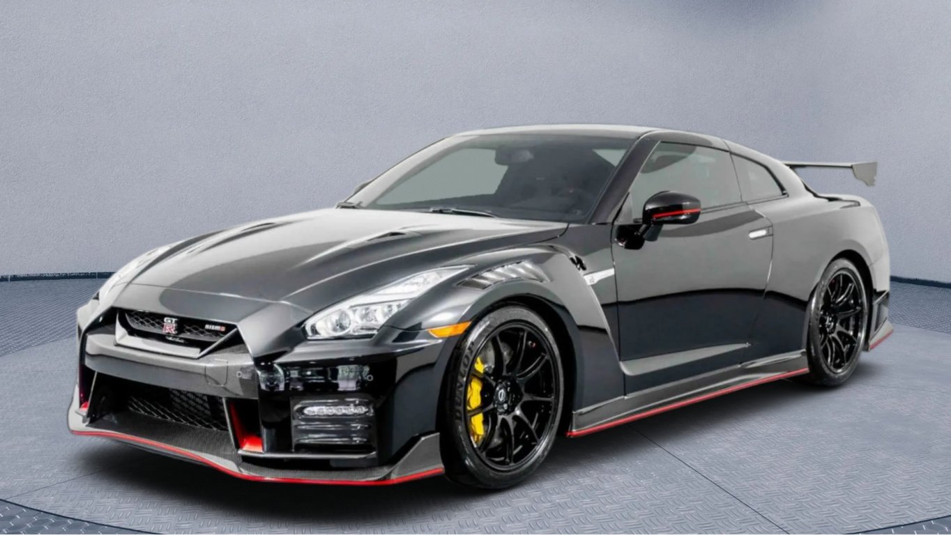 2023 Nissan GT-R Nismo photo 4 of 6