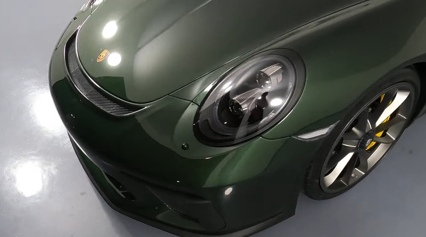 2019 Porsche 911 Speedster photo 4 of 26