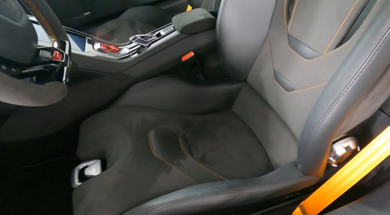 2020 Lamborghini Huracan EVO GT Celebtration photo 13 of 23