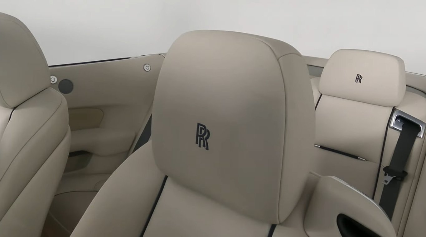 2019 Rolls-Royce Dawn photo 18 of 31
