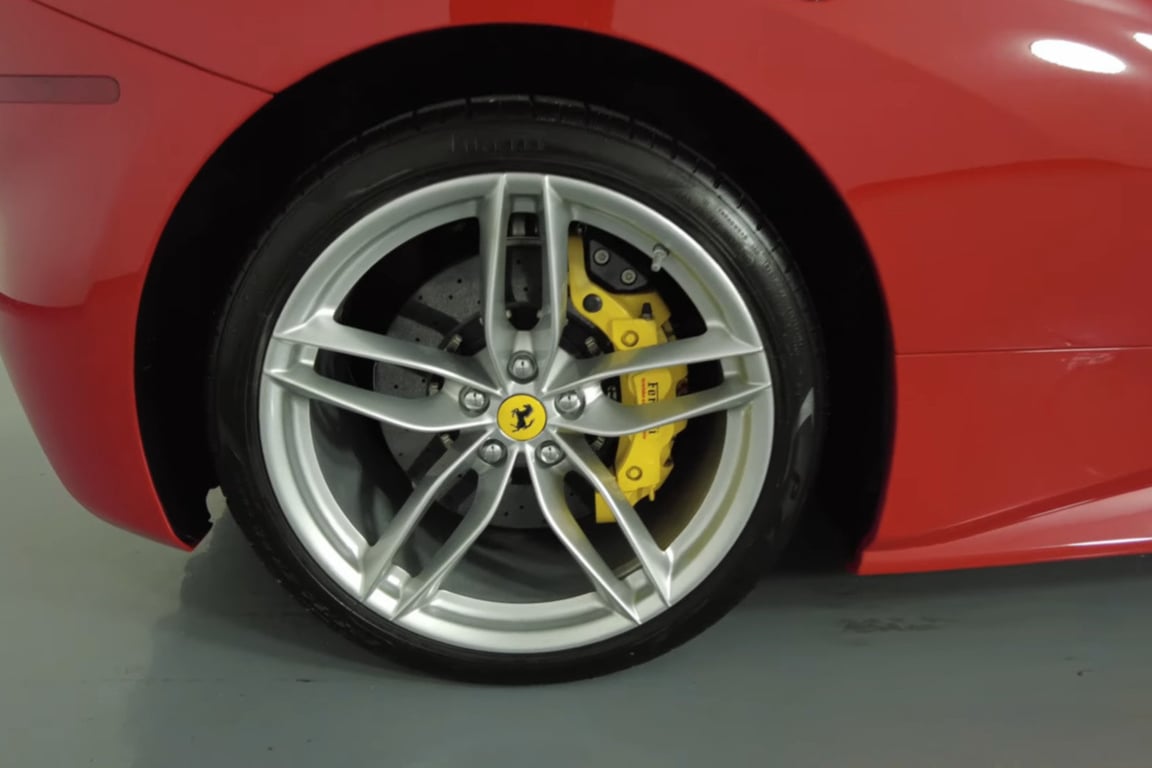 2017 Ferrari 488 GTB photo 9 of 21