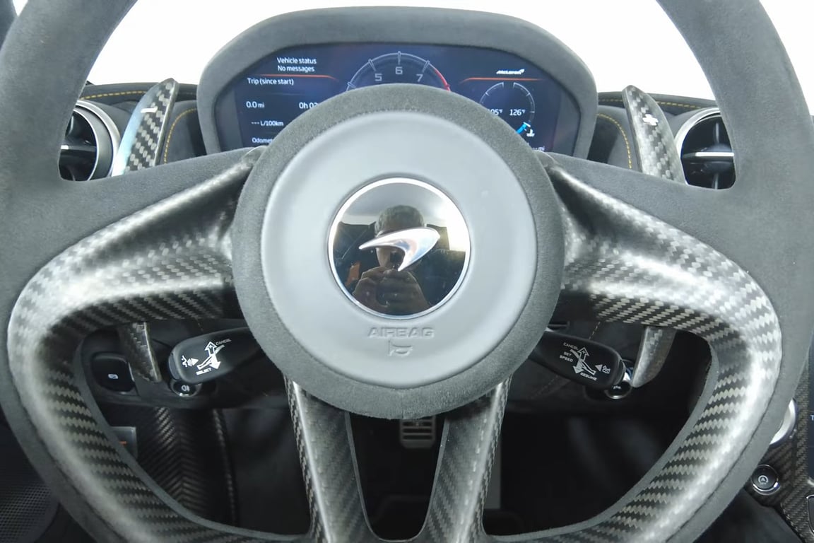 2022 McLaren 765LT Spider photo 16 of 20