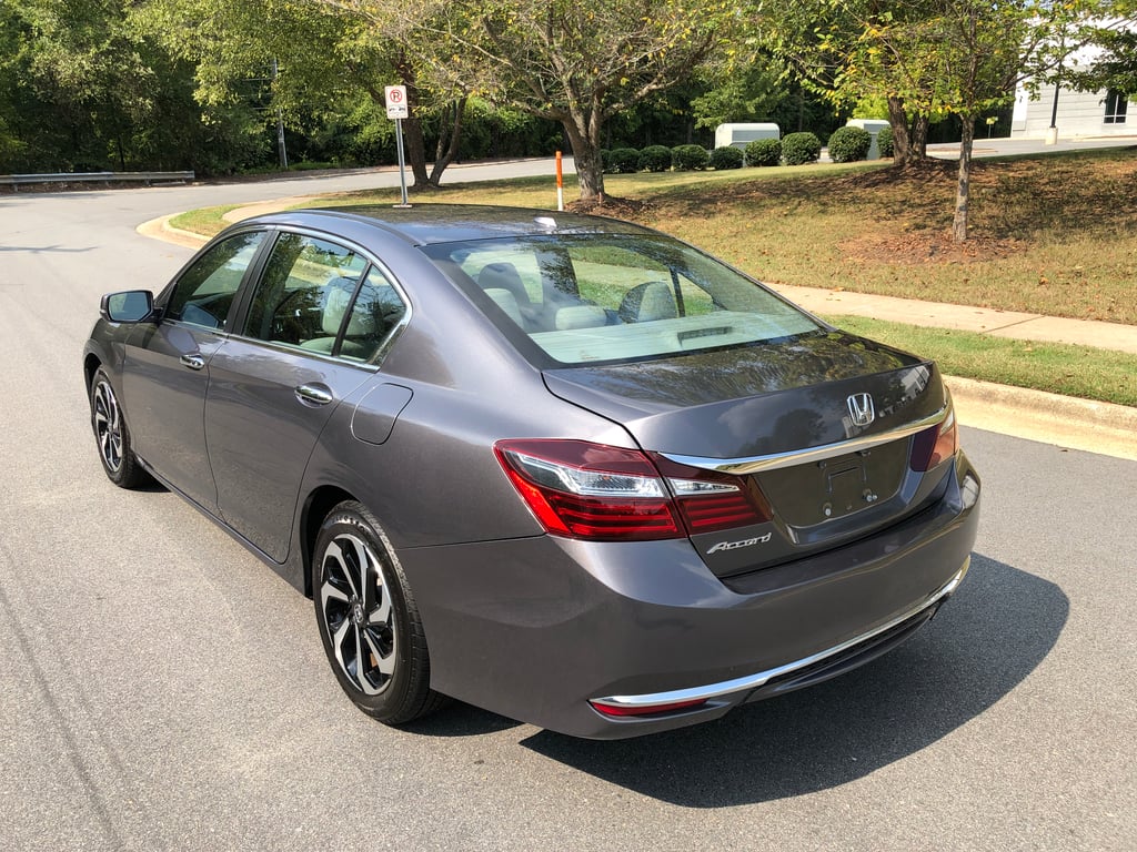 2016 HONDA Accord EX-L photo 10 of 21