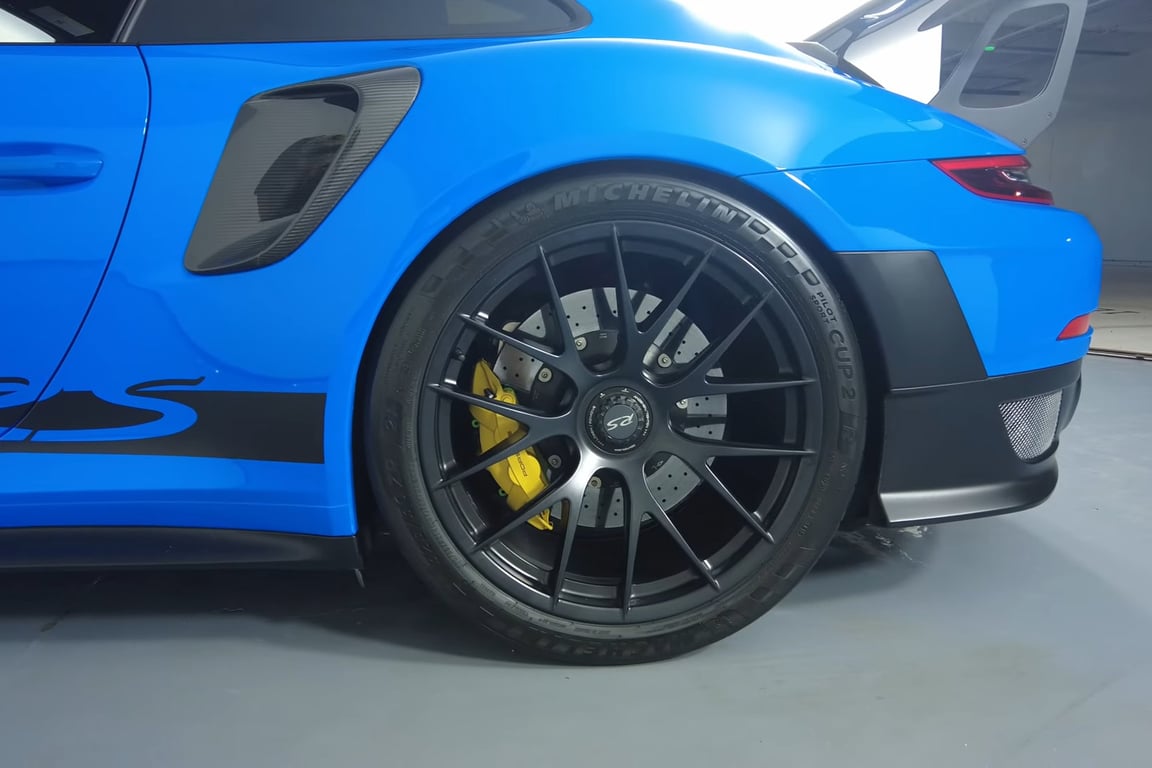 2019 Porsche 911 GT2 RS photo 9 of 29