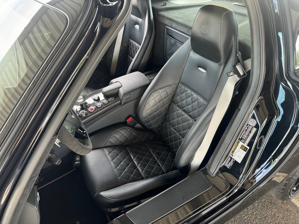 2015 Mercedes-Benz SLS-Class SLS AMG GT Final Edition photo 35 of 49