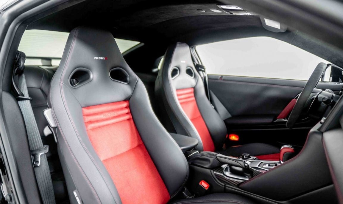 2023 Nissan GT-R Nismo photo 6 of 6