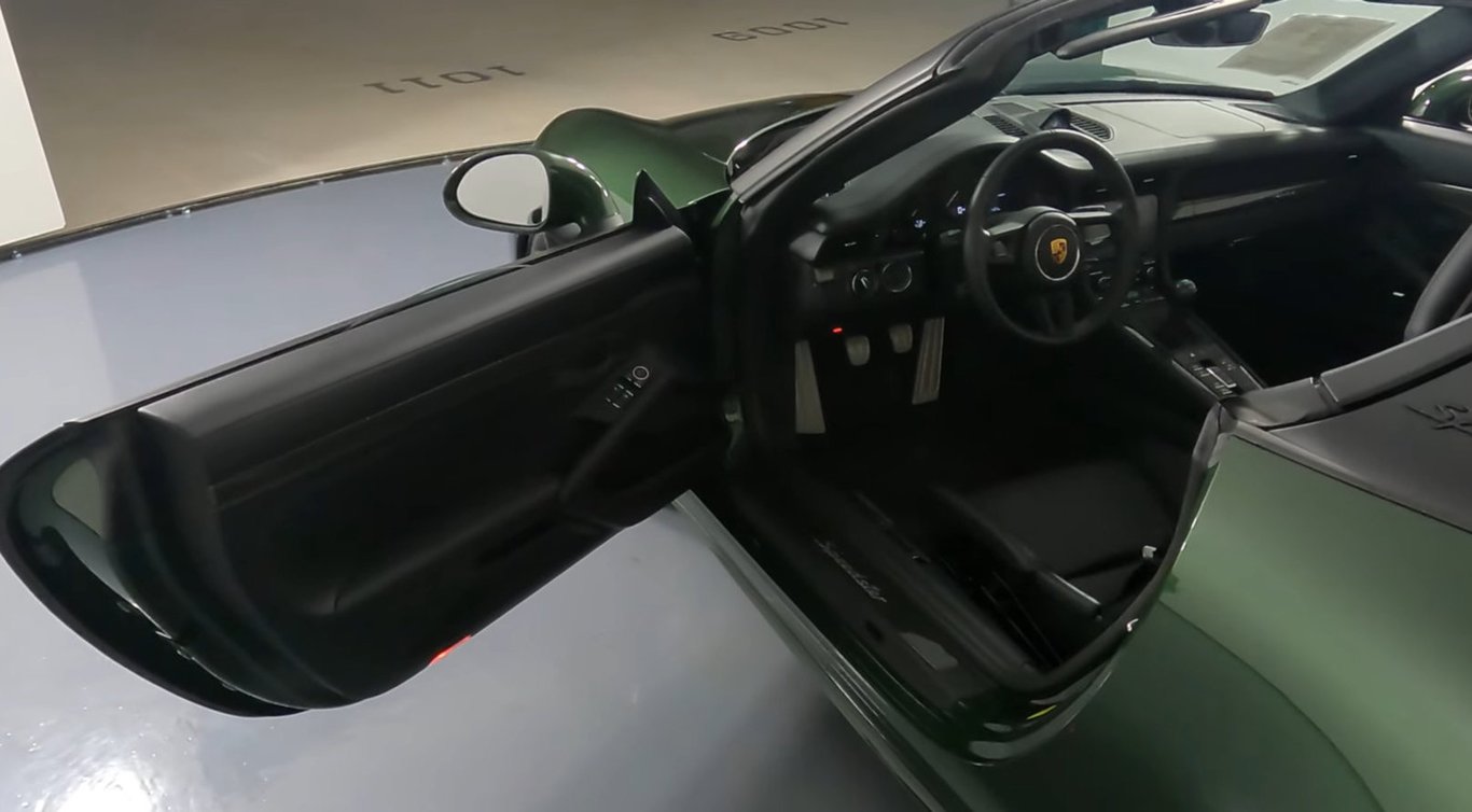 2019 Porsche 911 Speedster photo 15 of 26