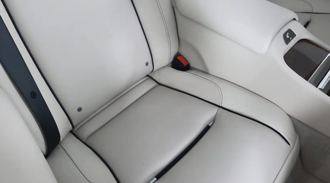 2019 Rolls-Royce Dawn photo 24 of 31