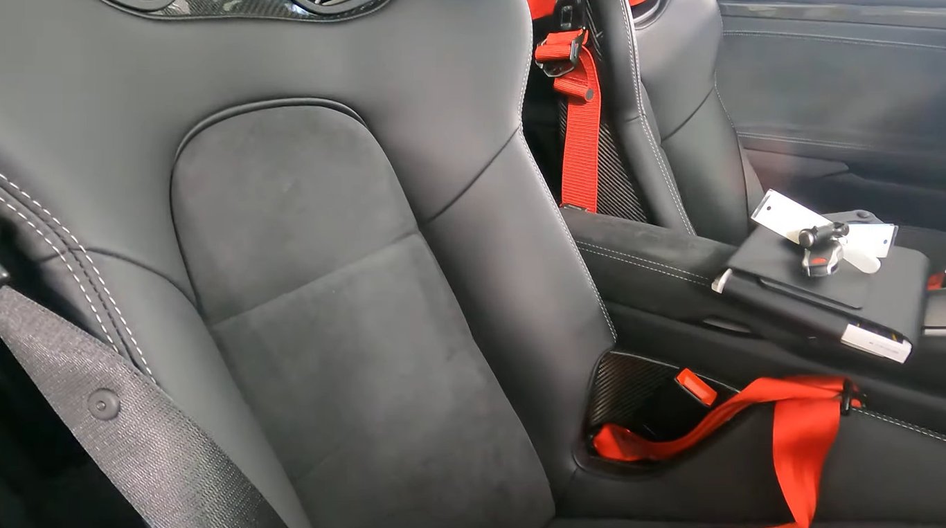 2019 Porsche 911 GT2 RS photo 20 of 27