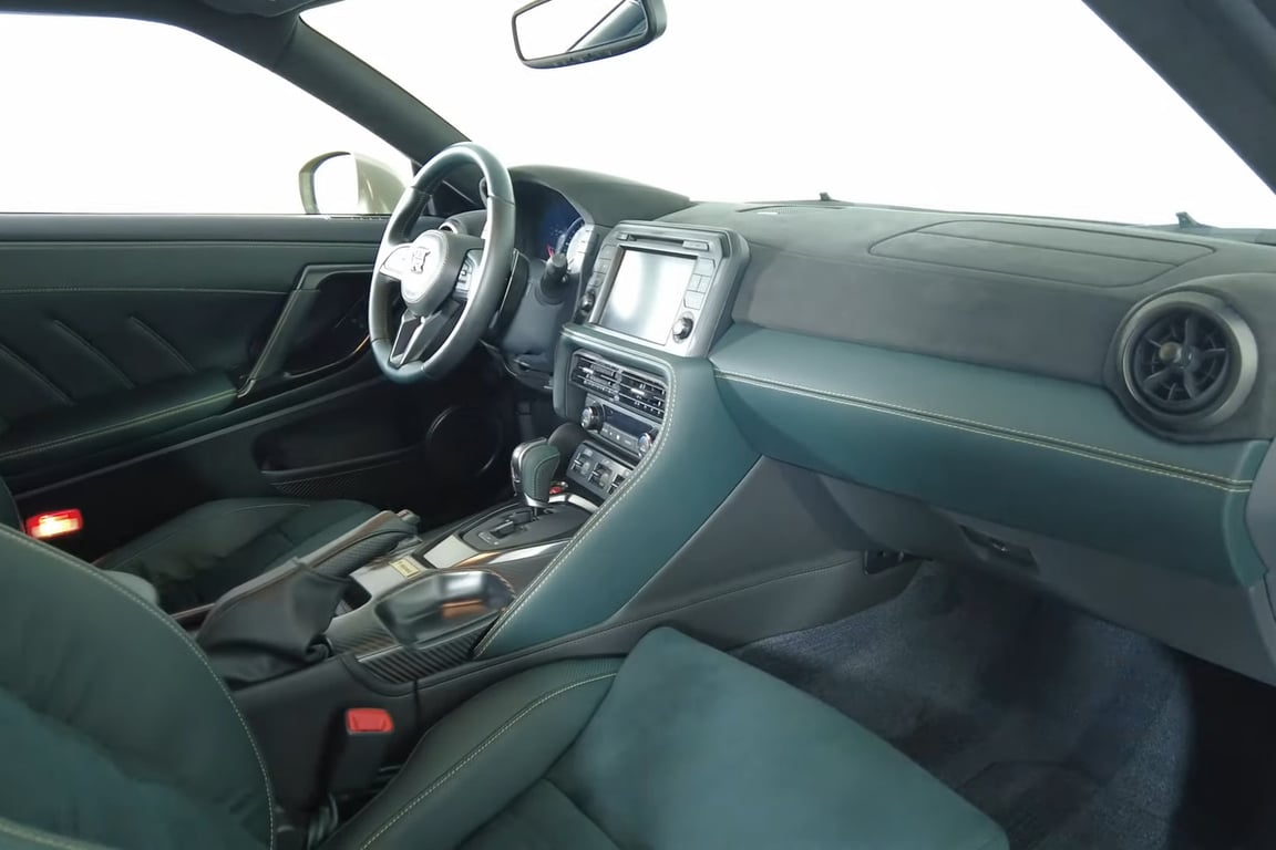 2024 Nissan GT-R T-spec photo 12 of 21