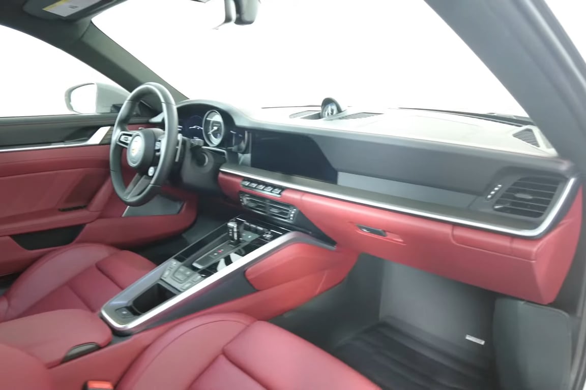 2023 Porsche 911 Turbo / Turbo S photo 11 of 18