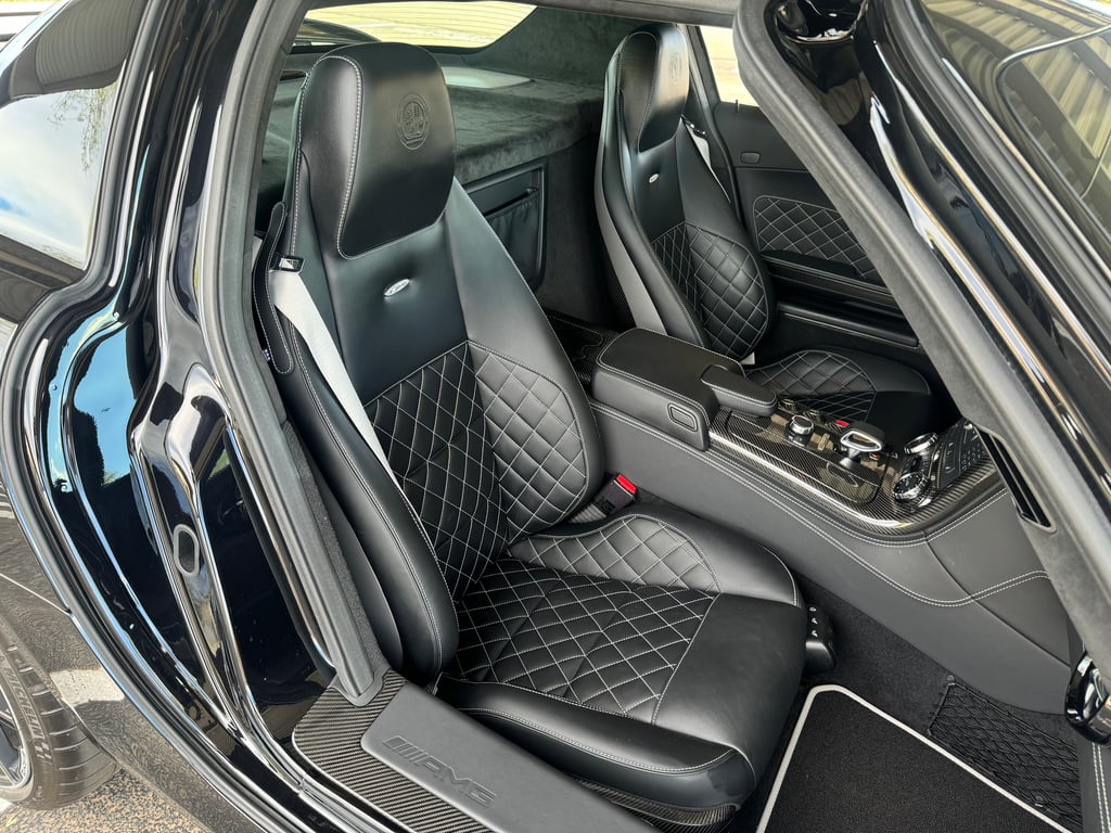 2015 Mercedes-Benz SLS-Class SLS AMG GT Final Edition photo 38 of 49
