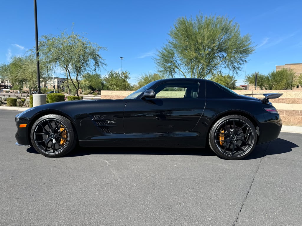 2015 Mercedes-Benz SLS-Class SLS AMG GT Final Edition photo 9 of 49