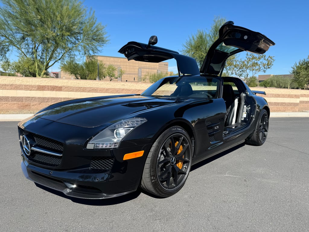 2015 Mercedes-Benz SLS-Class SLS AMG GT Final Edition photo 2 of 49