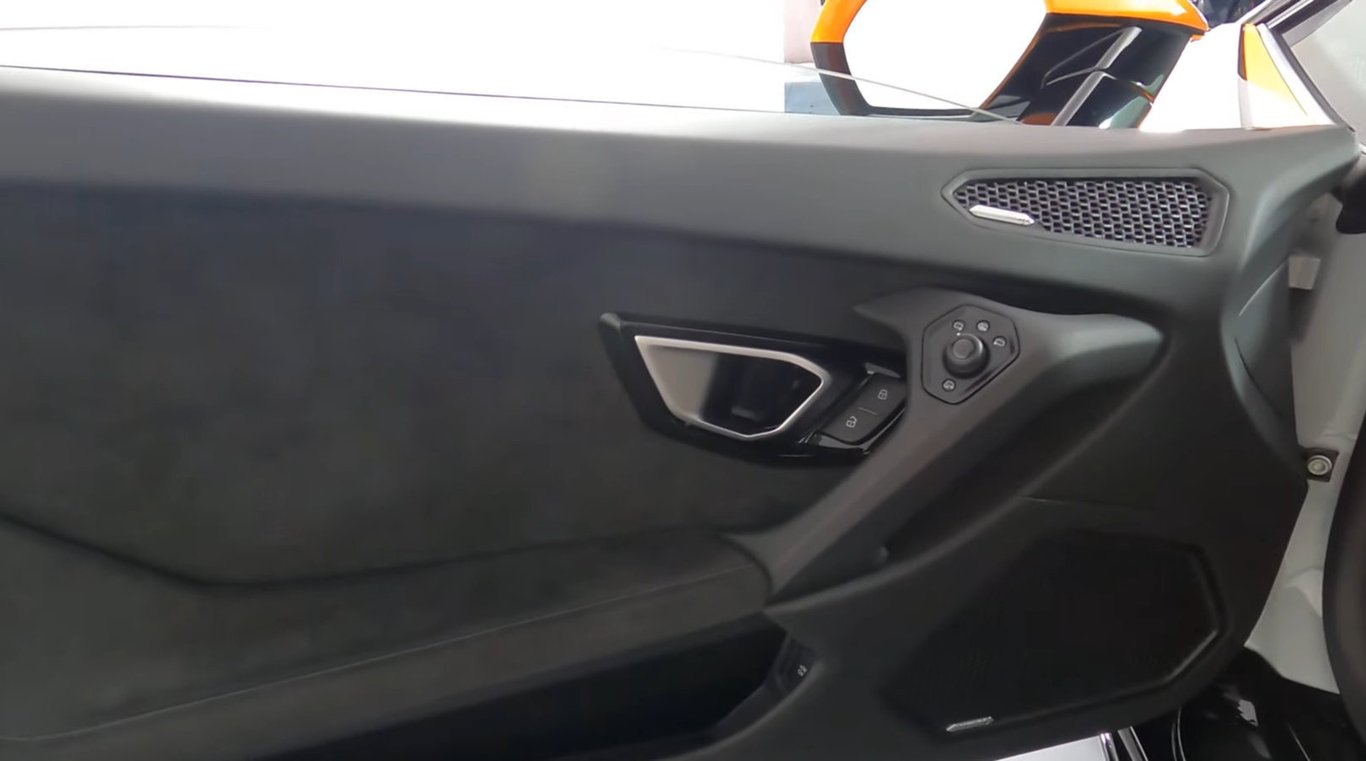 2020 Lamborghini Huracan EVO GT Celebtration photo 14 of 23