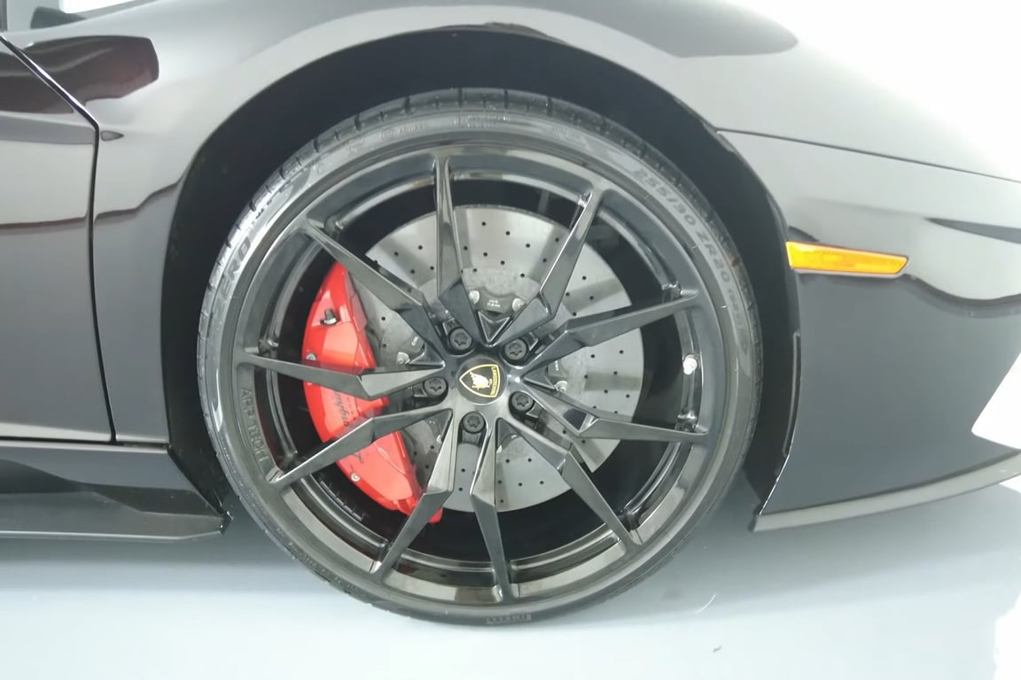 2018 Lamborghini Aventador S Roadster photo 9 of 15