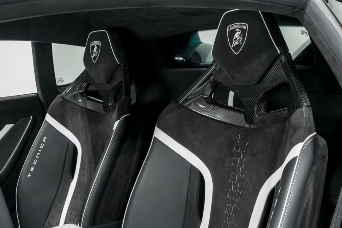 2023 Lamborghini Huracan Tecnica photo 37 of 55