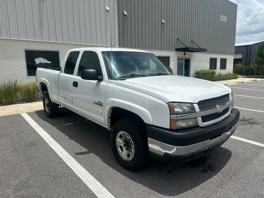 2003 CHEVROLET Silverado 2500 HD LT photo 3 of 11