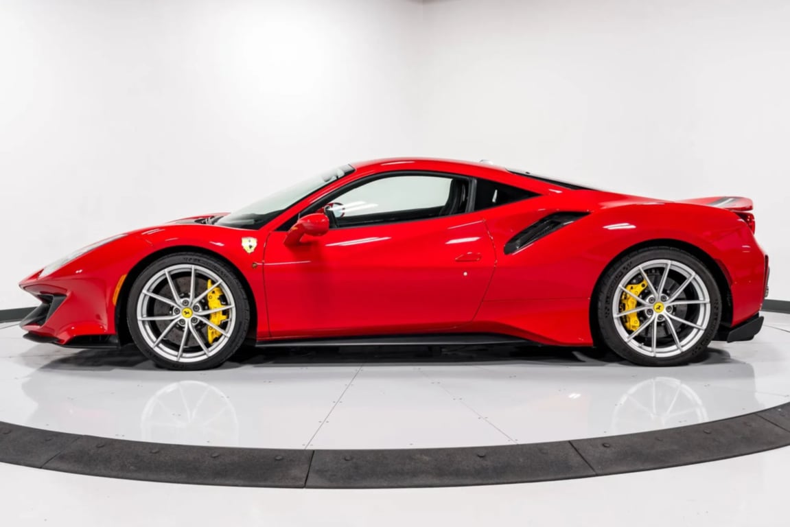 2020 Ferrari 488 Pista photo 12 of 51