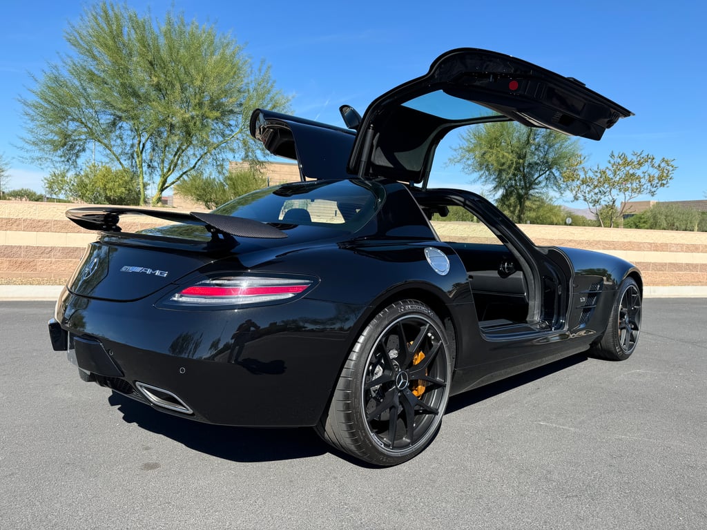 2015 Mercedes-Benz SLS-Class SLS AMG GT Final Edition photo 30 of 49