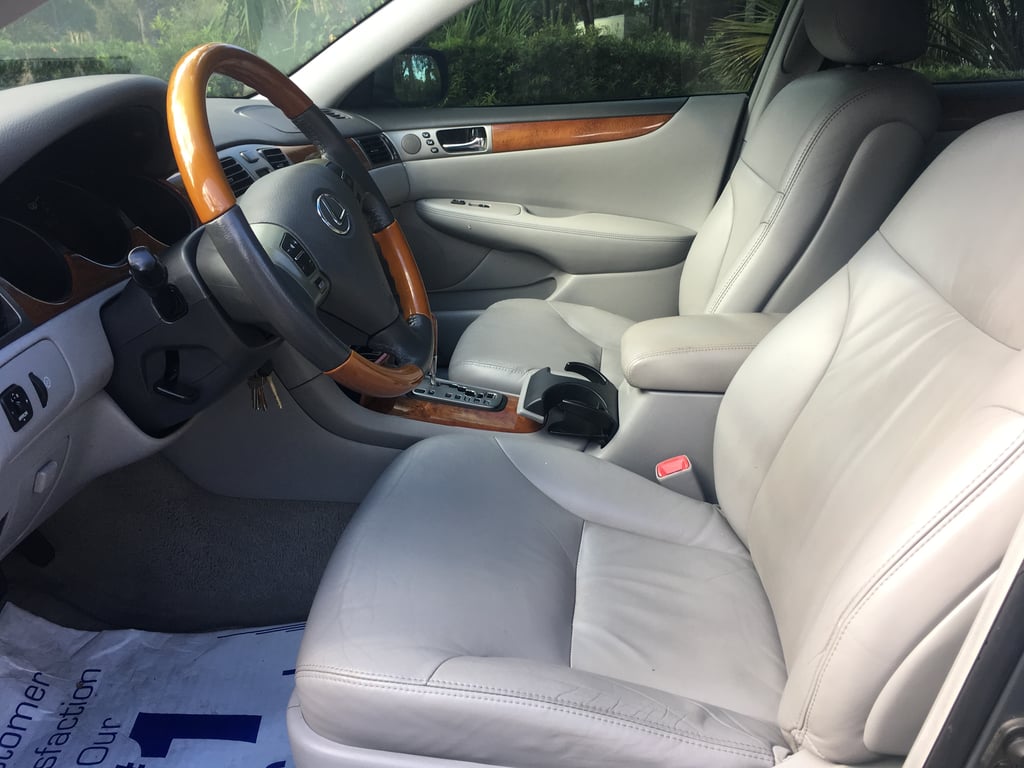 2005 LEXUS ES 330 photo 10 of 14