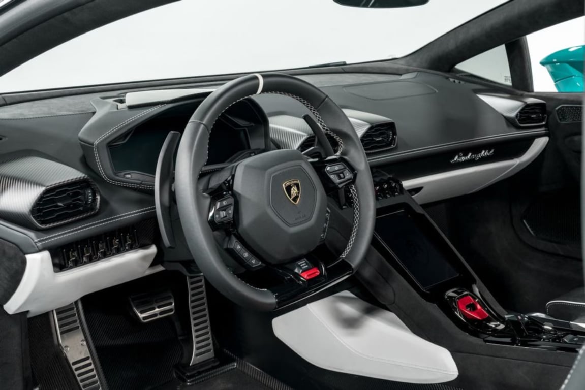 2023 Lamborghini Huracan Tecnica photo 39 of 55