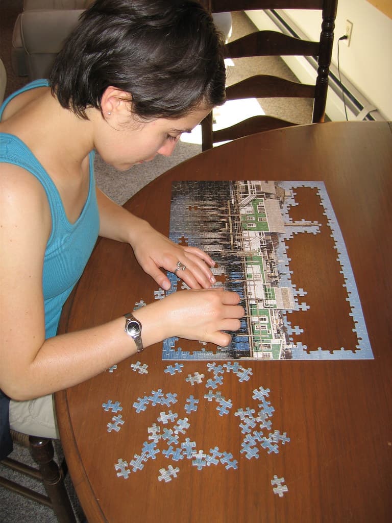 How To Build A Custom Puzzle 2 Assembling Custom Photo Puzzle.