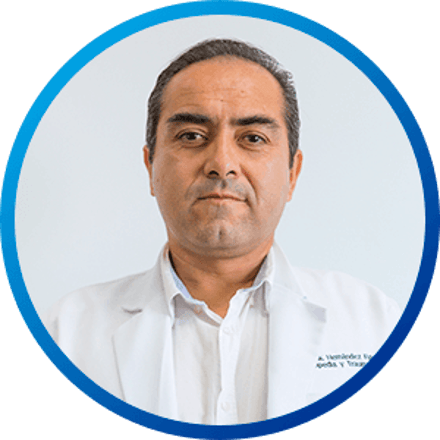 Dr. Erik Hernandez, MD. Traumatology and Orthopedics Specialist at Hospital CMQ in Puerto Vallarta & Riviera Nayarit