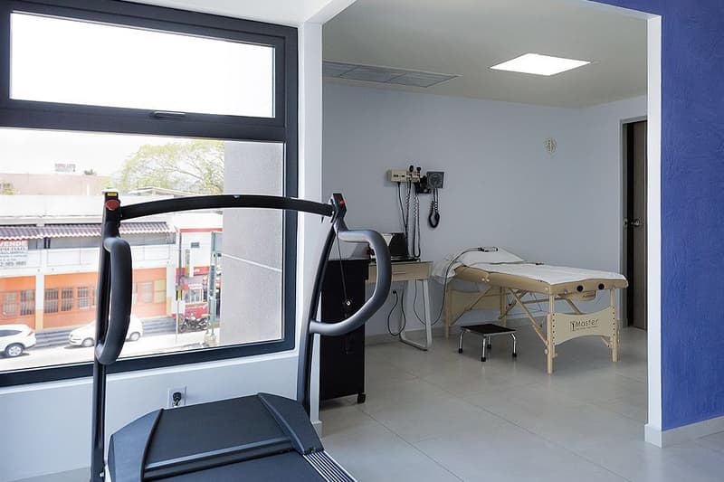 Dra. Leslie Swindle, MD. office at Torre Medica CMQ in Bucerias Nayarit Mexico
