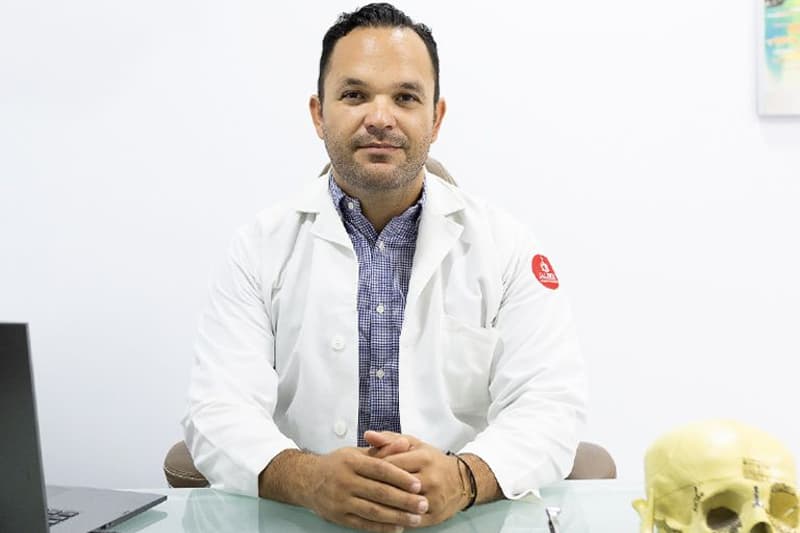 Sigifredo Lopez, Oral and Maxilofacial Surgery, MD