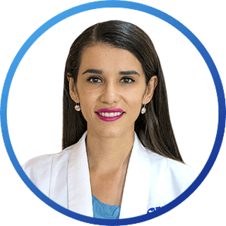 Dra. Cintiha Martínez, Especialista en 