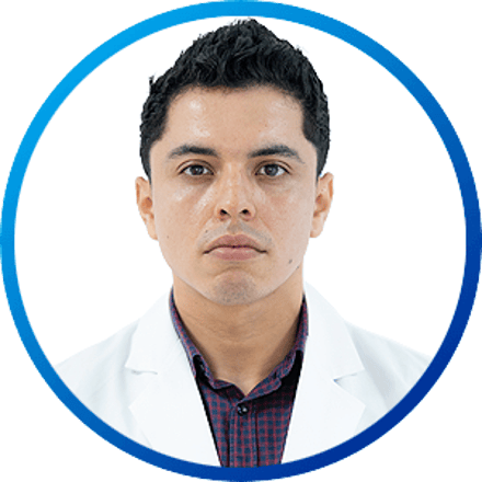 Dr Martín Castañeda, Neonatólogo