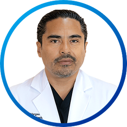 Dr. Efraín Vargas, Cirugía General