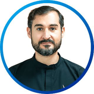 Dr. Trevor Pineda González, Oftalmología