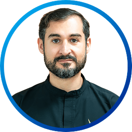 Dr. Trevor Pineda González, Oftalmología