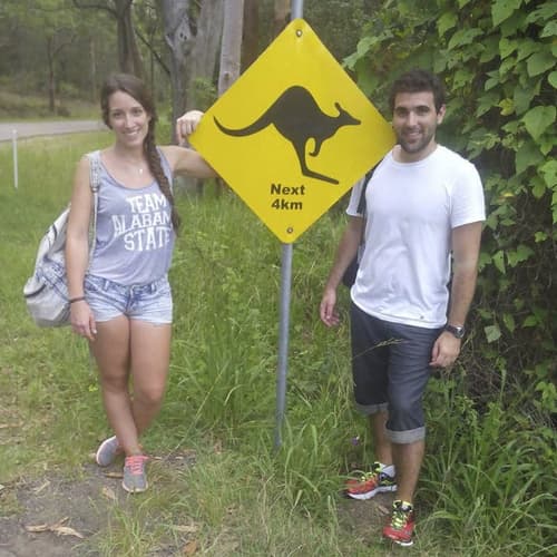 estudia y trabaja en Sydney